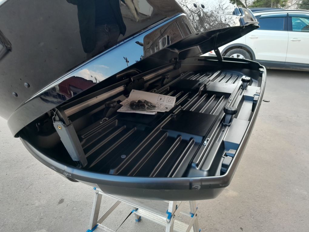 Автобокс Thule Motion XT XXL чёрный глянцевый б/у