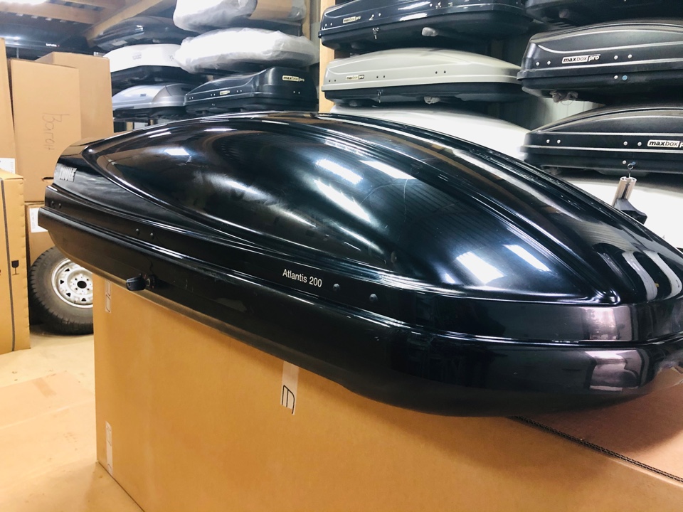Автобокс Thule Atlantis 200 чёрный глянцевый