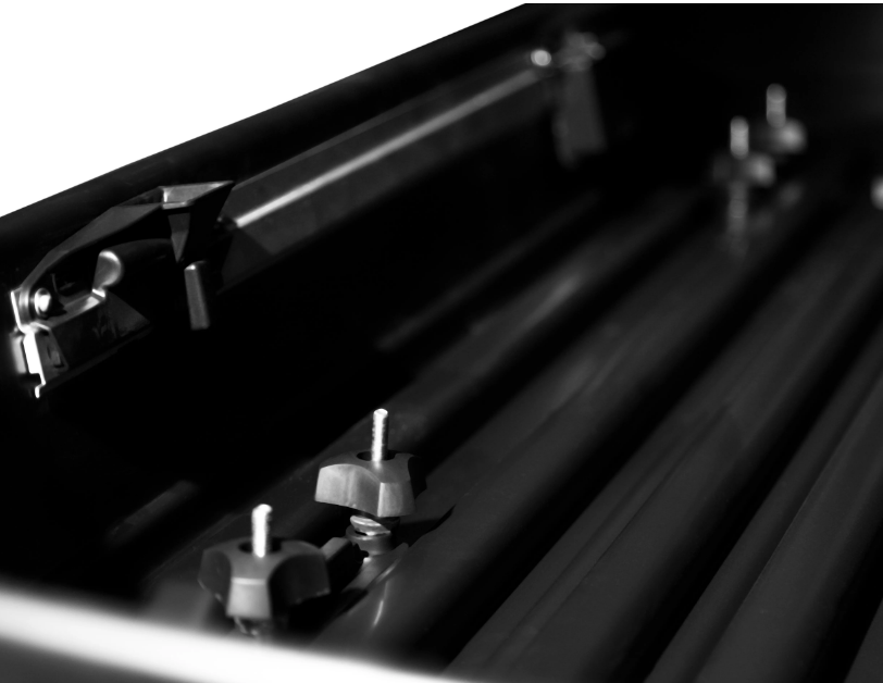 Автобокс на крышу ED Magnum 300 silver carbon duo (ЕД Магнум 300 серый карбон двухсторонний)