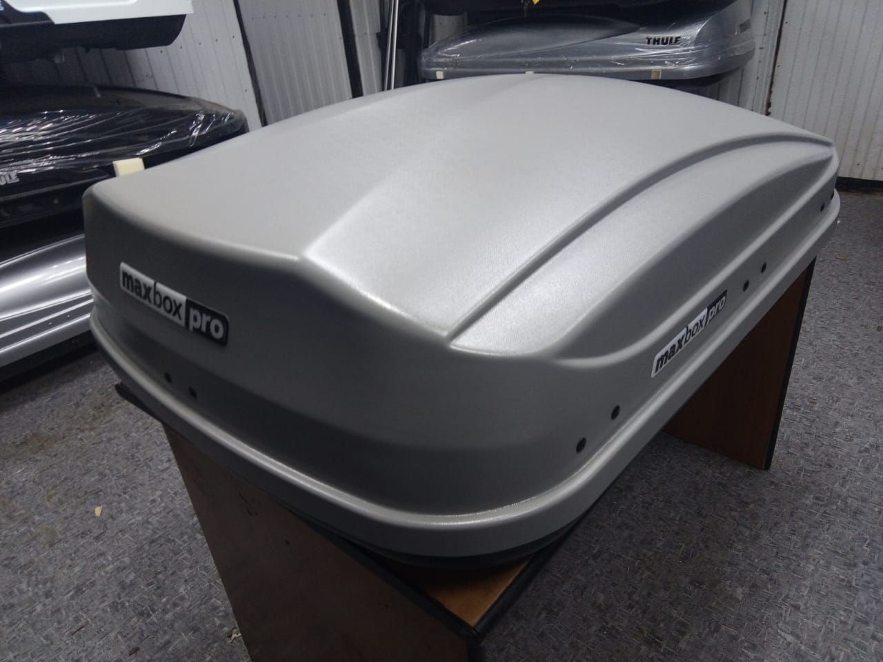 Автобокс на крышу MaxBox PRO / Maksima-List 430 silver matte (МаксБокс / Максима-Лист 430 серый матовый)