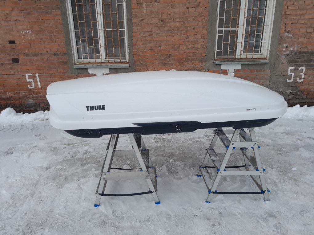 Автобокс Thule Motion 800 белый глянцевый Б/У ремонтный