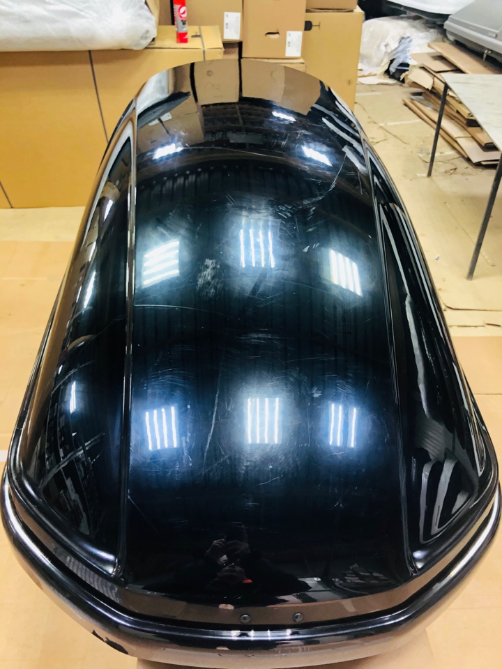 Автобокс Thule Atlantis 200 чёрный глянцевый