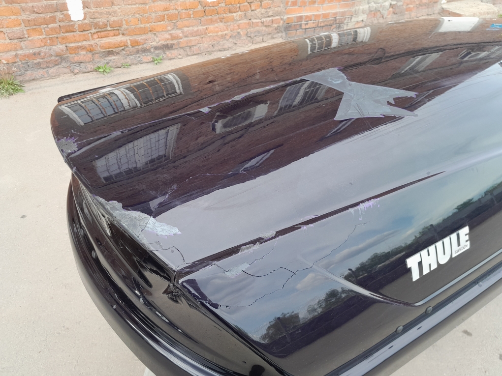 Aвтобокс Thule Motion 800 чёрный глянец б/у (ТМ-800В №022)