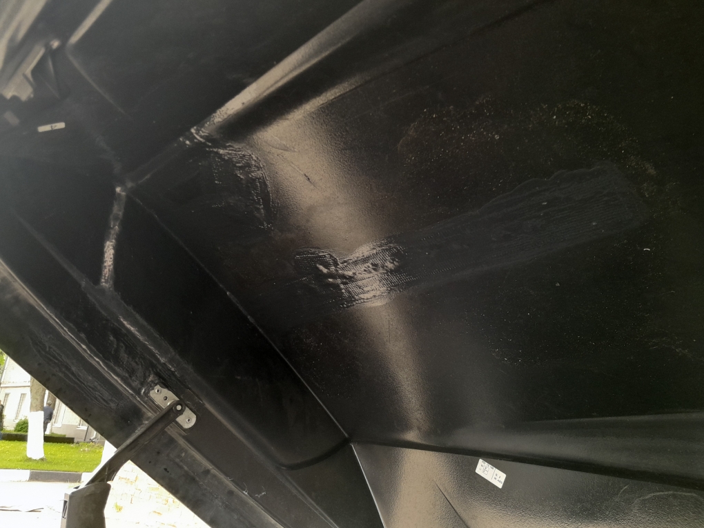 Aвтобокс Thule Motion 800 чёрный глянец б/у (ТМ-800В №022)