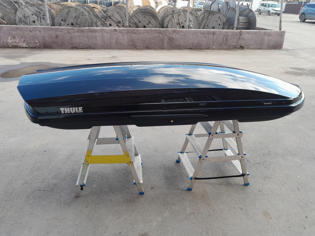 Автобокс Thule Dynamic 900 чёрный глянец Б/У