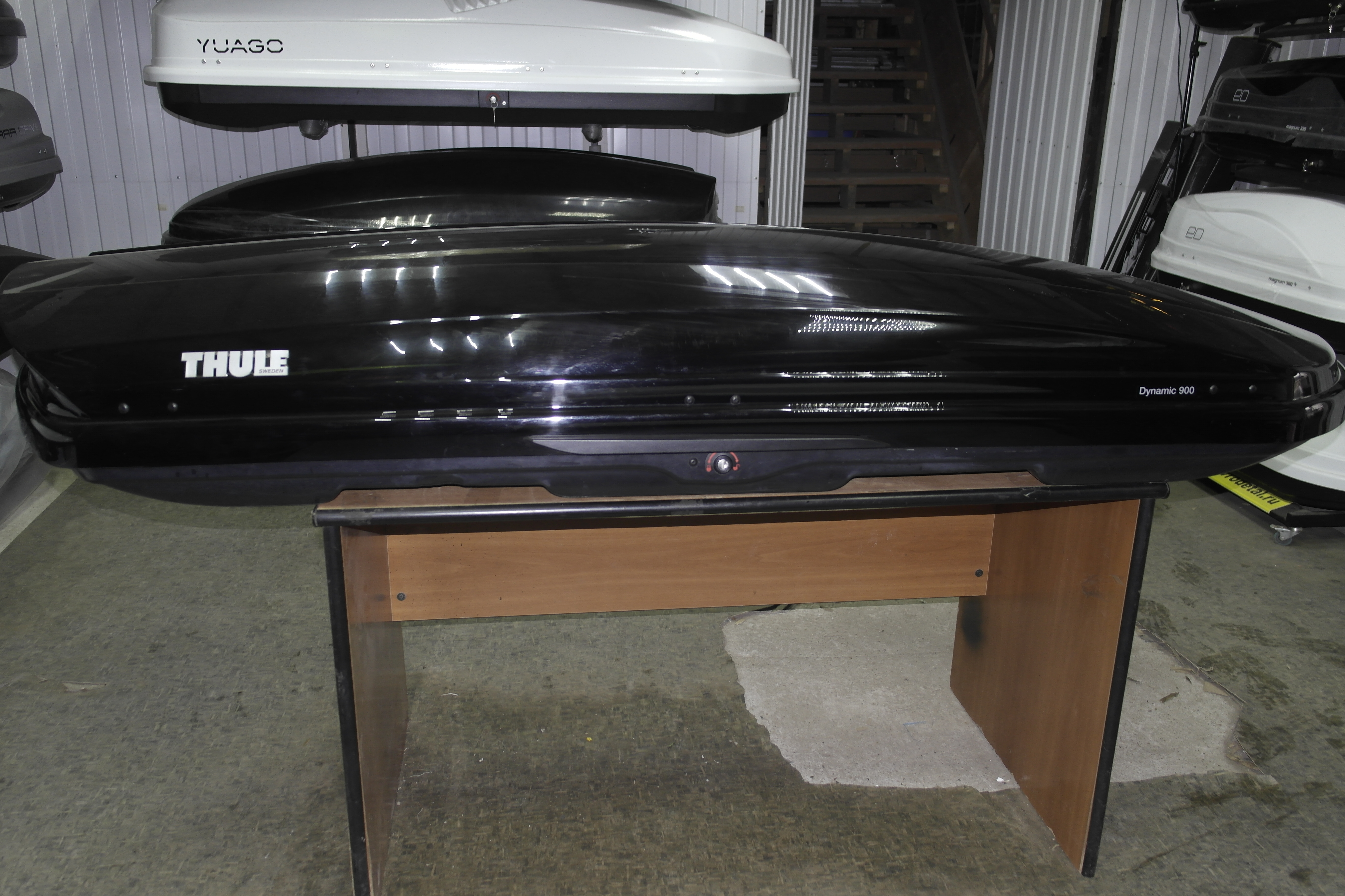 Автобокс Thule Dynamic 900 чёрный глянец Б/У