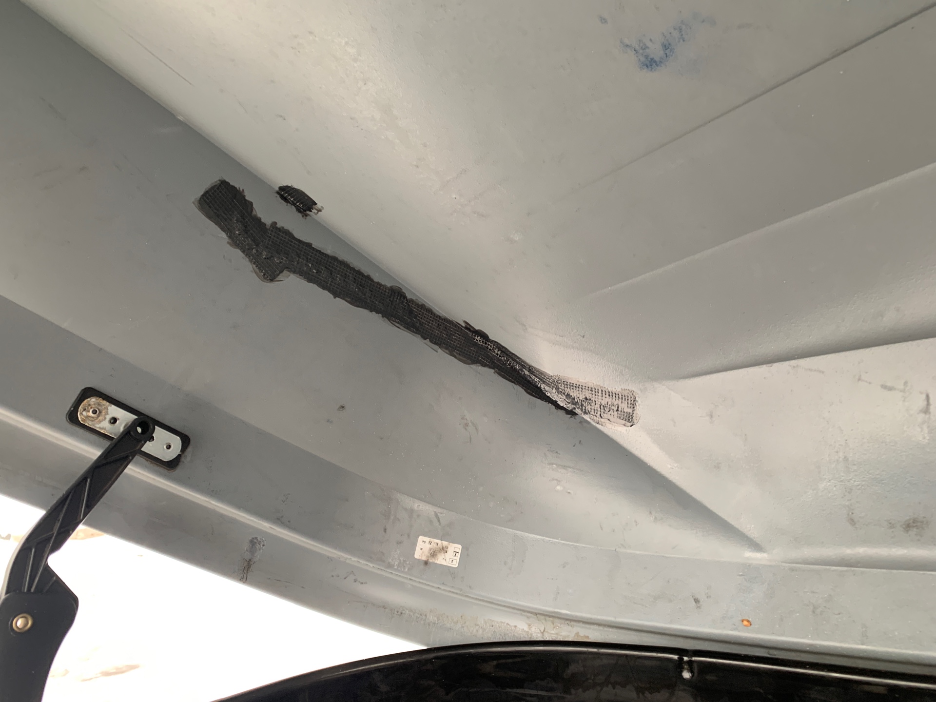 Автобокс Thule Pacific 200 серый матовый Б/У