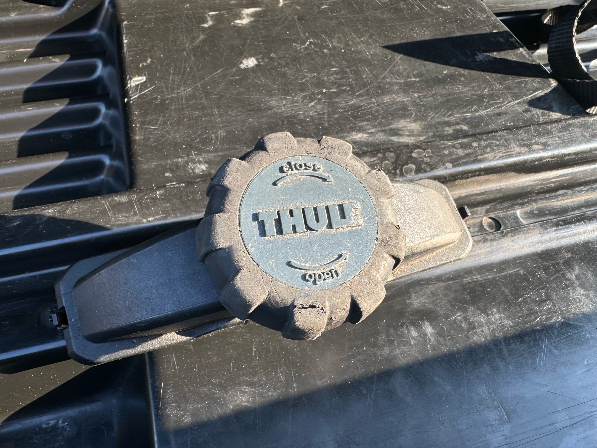 Автобокс Thule Motion XT XL серый глянцевый Б/У