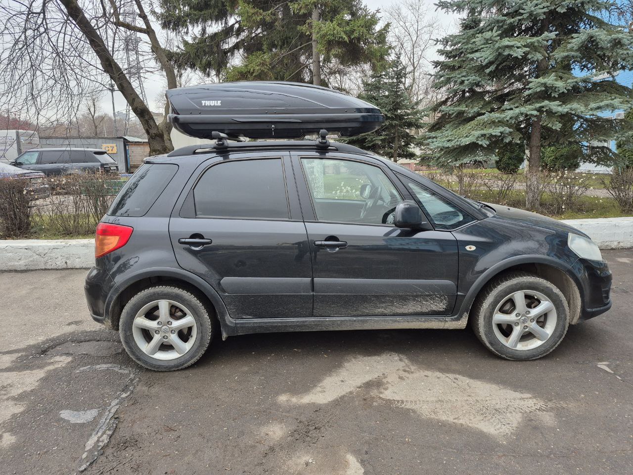 Автобокс Thule Motion 200 чёрный глянцевый Б/У Э-4