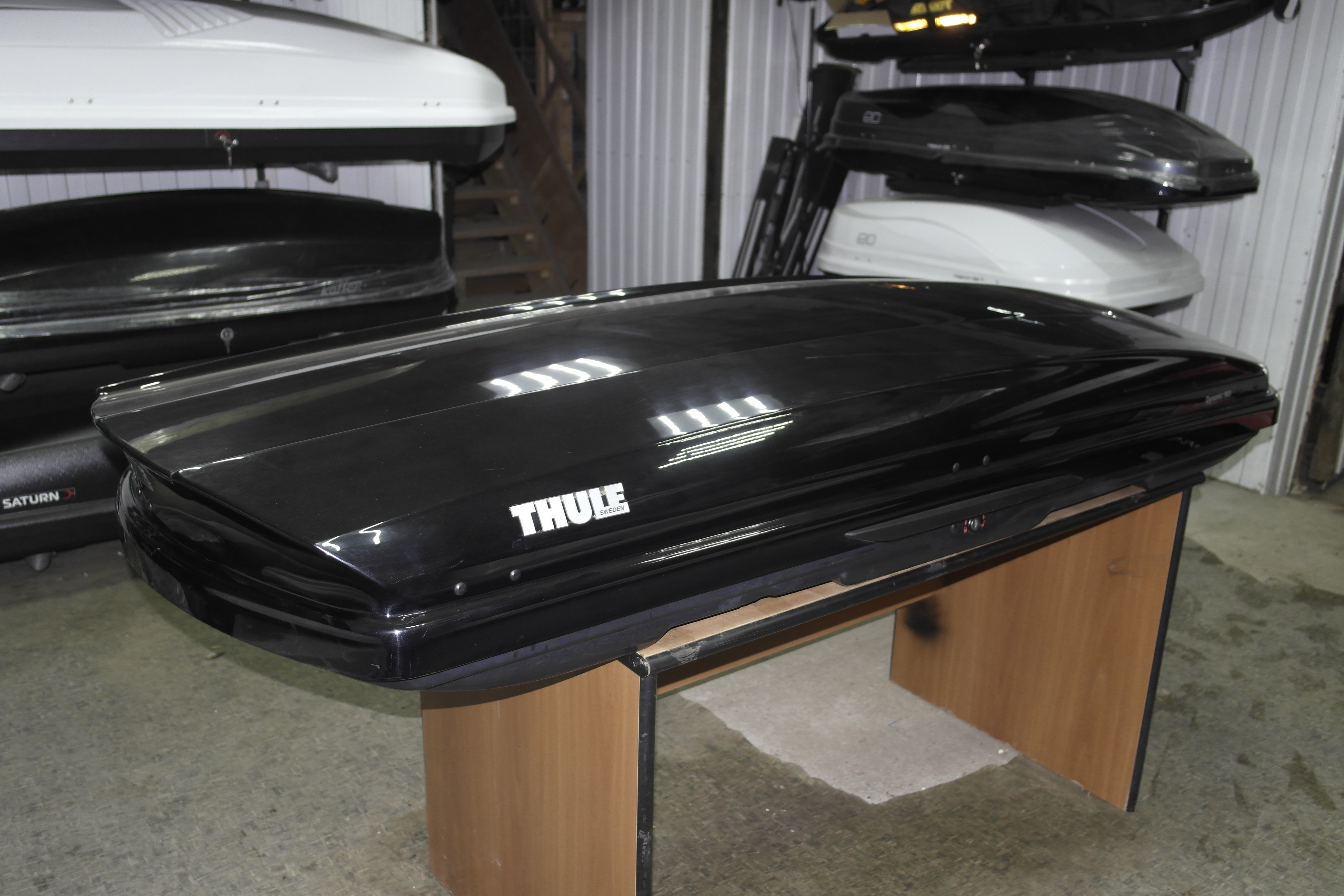 Автобокс Thule Dynamic 900 чёрный глянец Б/У