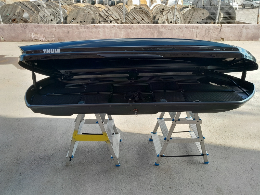 Автобокс Thule Dynamic 900 чёрный глянец Б/У