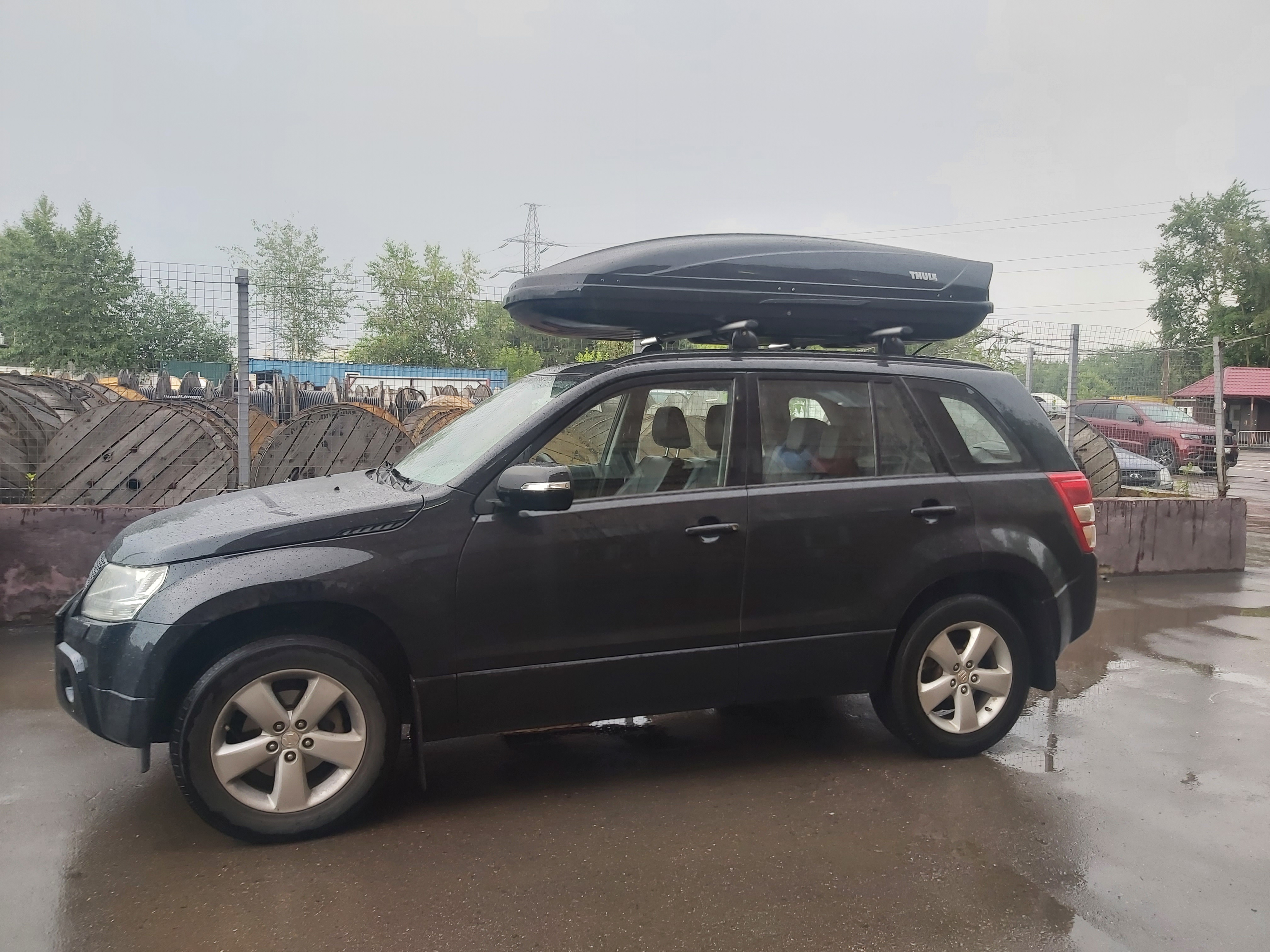 Автобокс Thule Motion 900 чёрный глянец б/у