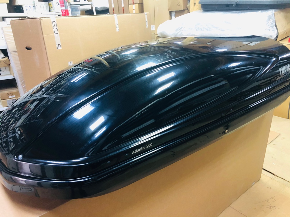 Автобокс Thule Atlantis 200 чёрный глянцевый