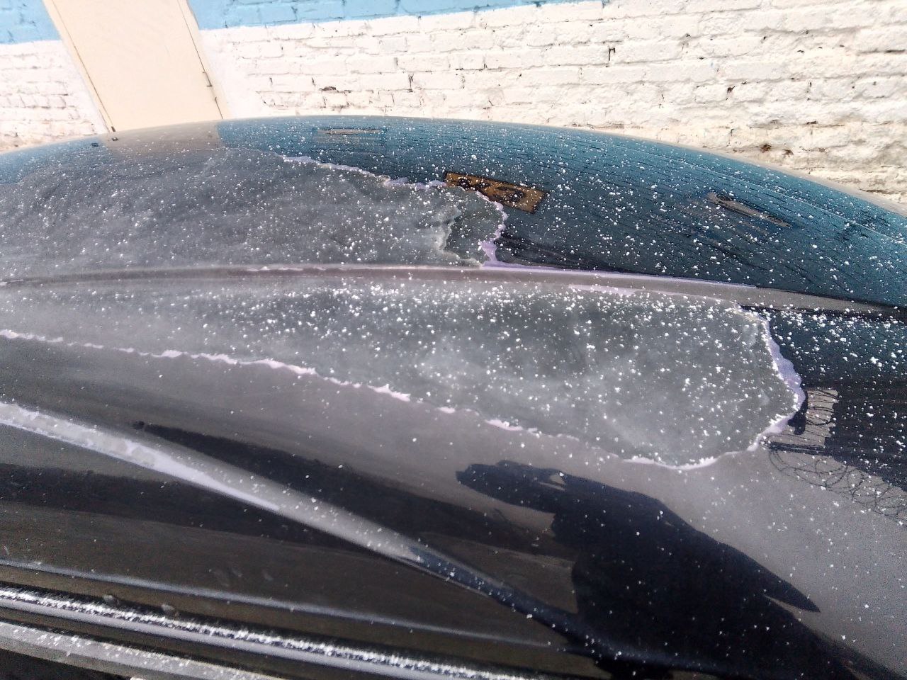 Автобокс Thule Motion 200 чёрный глянцевый Б/У 002 Э