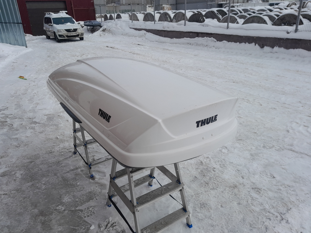Автобокс Thule Motion 800 белый глянцевый Б/У ремонтный
