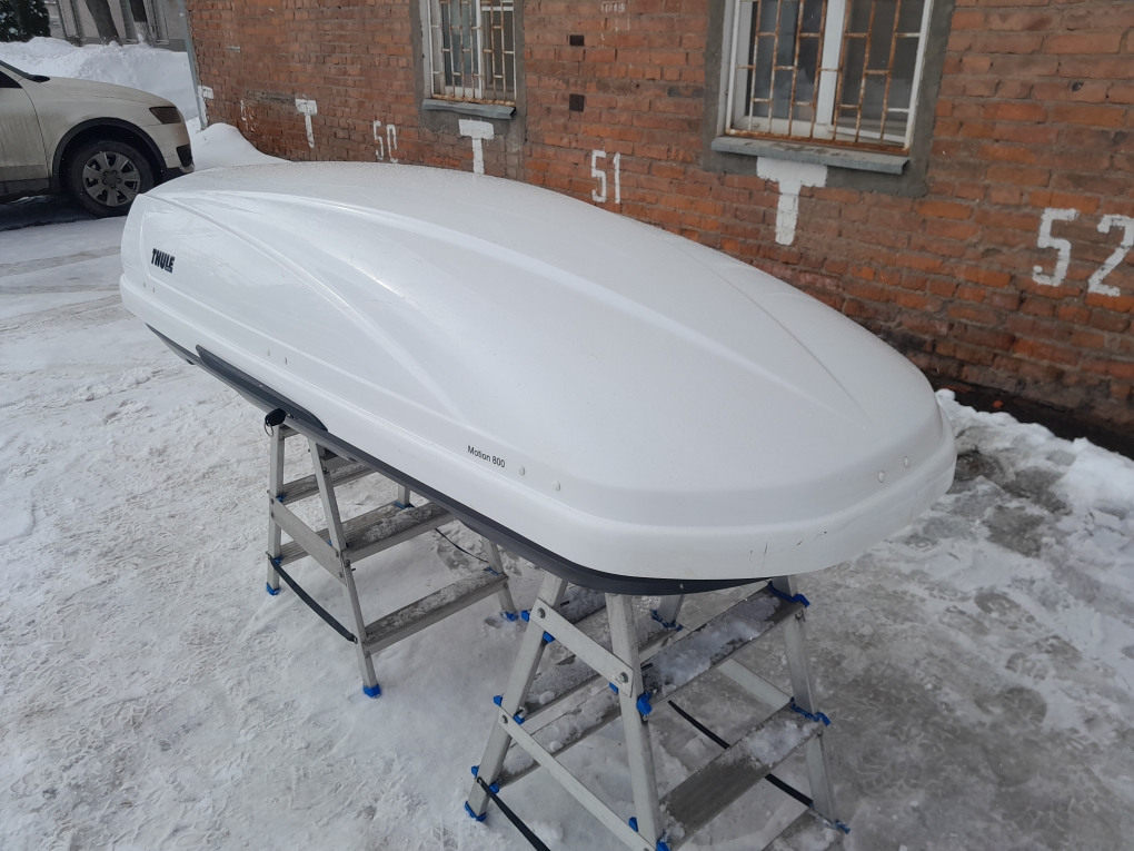 Автобокс Thule Motion 800 белый глянцевый Б/У ремонтный