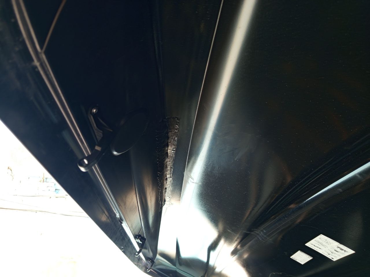 Автобокс BMW чёрный/серый глянцевый двусторонний