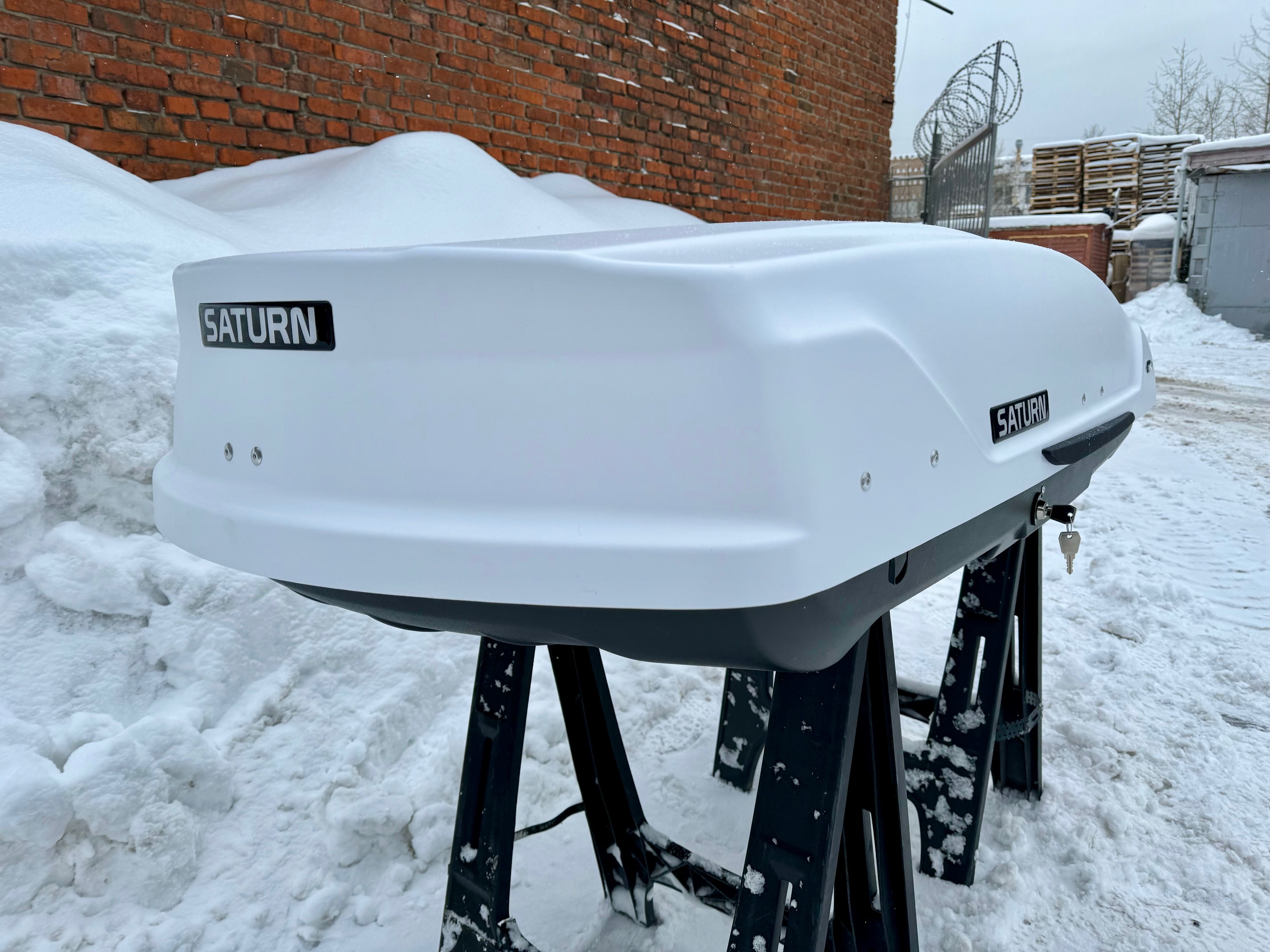 Автобокс на крышу Saturn 480 white matte DUO NEW UF (Сатурн 480 белый матовый ДУО НЬЮ УФ)