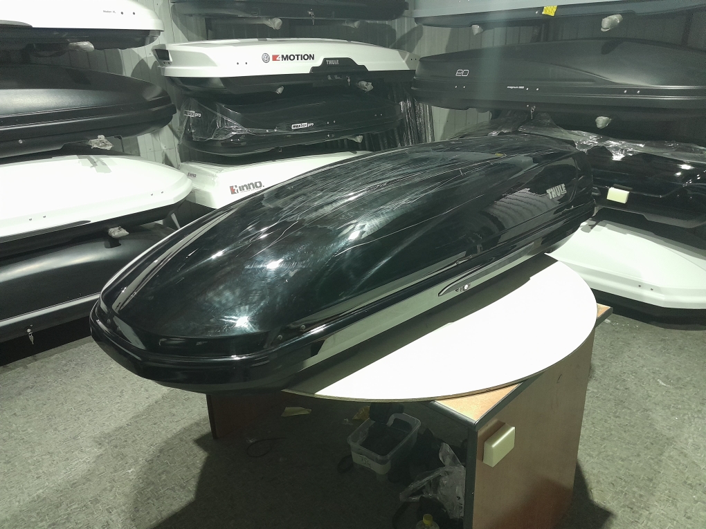 Aвтобокс Thule Motion 800 чёрный глянец б/у