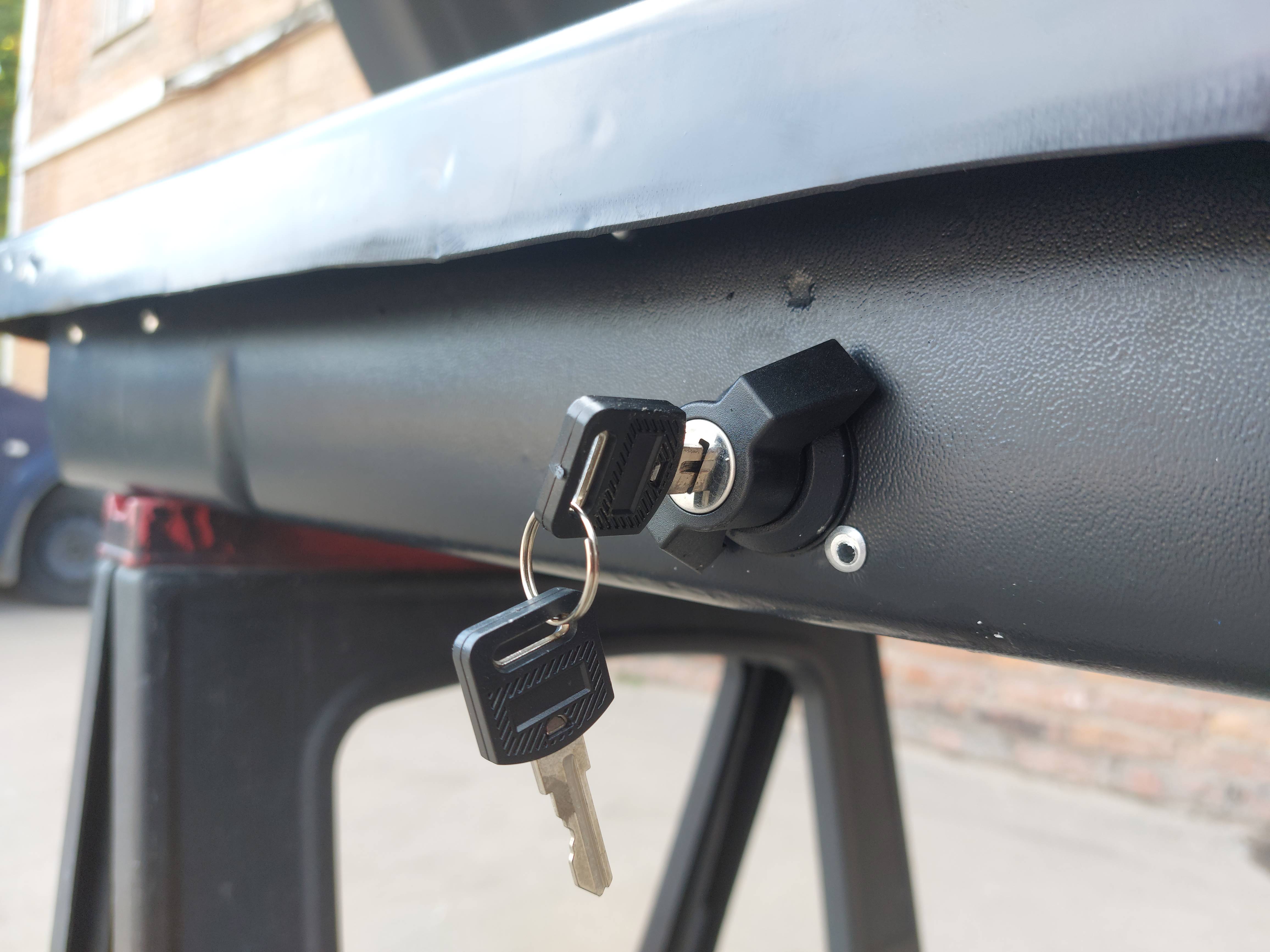 Автобокс на крышу Triton 350 silver matte (Тритон 350 серый матовый)