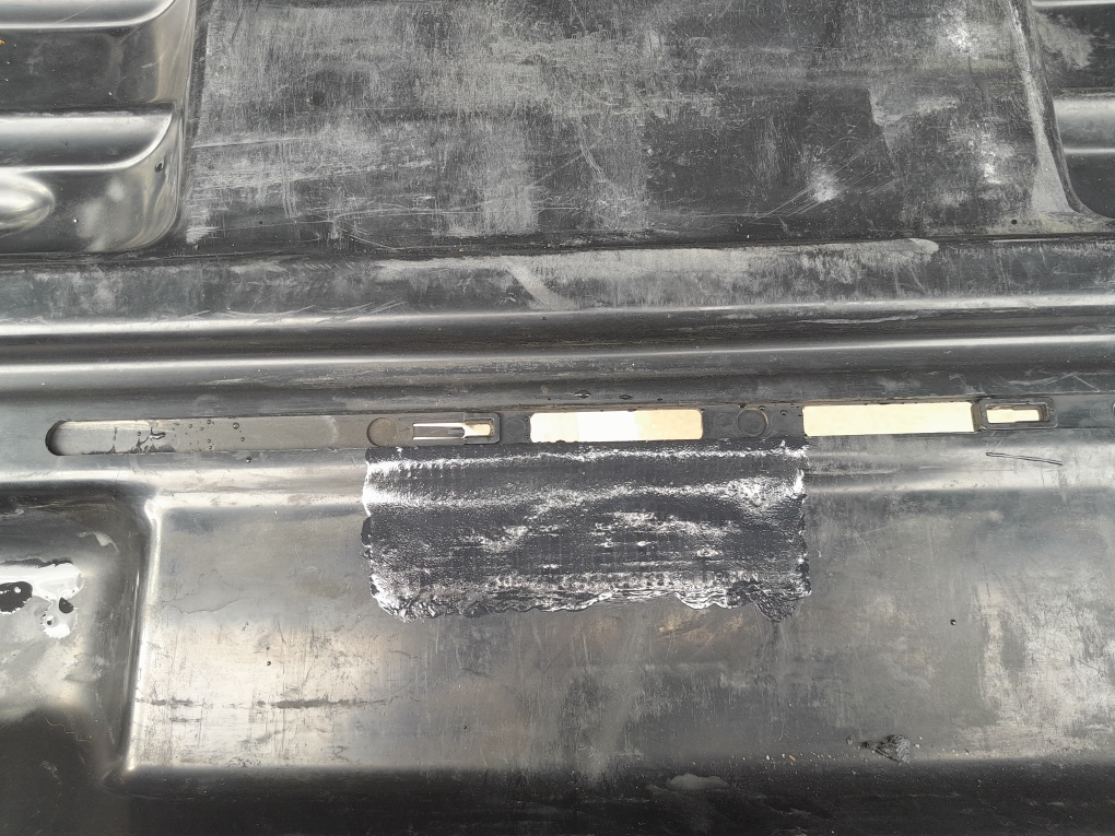 Aвтобокс Thule Motion 800 чёрный глянец б/у (ТМ-800В №022)