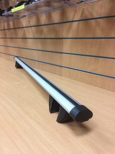 Багажник INTER на крышу автомобиля Renault Duster с 2015 г. аэродинамический (без замка)