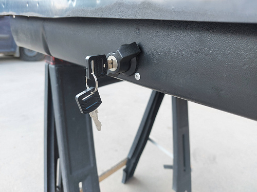 Автобокс на крышу Triton 400 black matte (Тритон 400 чёрный матовый)