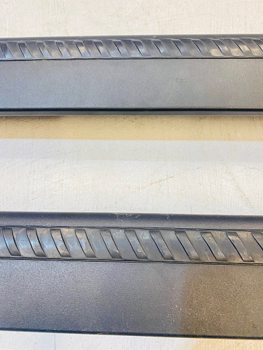 Багажник в сборе Thule WingBar Edge 9585-B Б/У