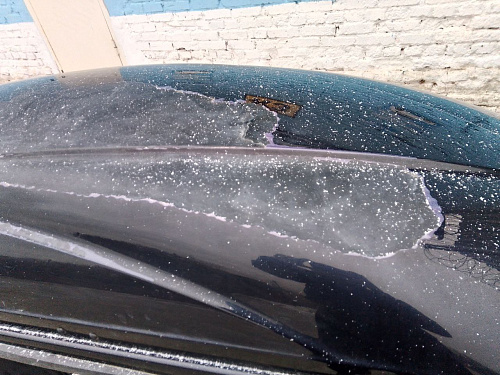 Автобокс Thule Motion 200 чёрный глянцевый Б/У 002 Э