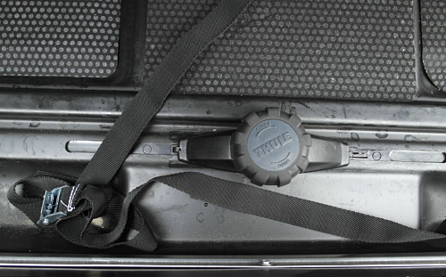 Автобокс Thule Dynamic 800 чёрный глянец Б/У