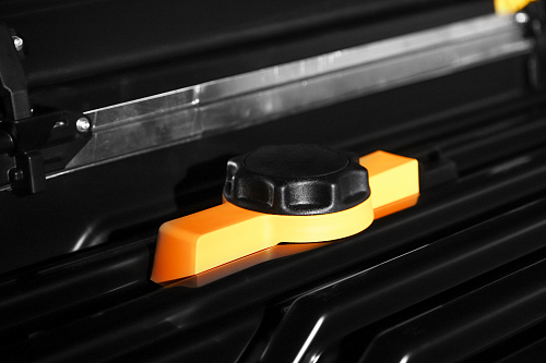 Автобокс ED Magnum 390 черный матовый (быстросъём) ED5-145B